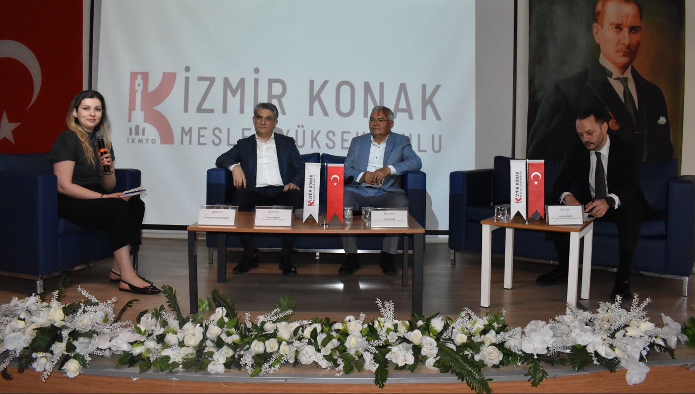 Geleceğin Kariyeri Masaya Yatırıldı  